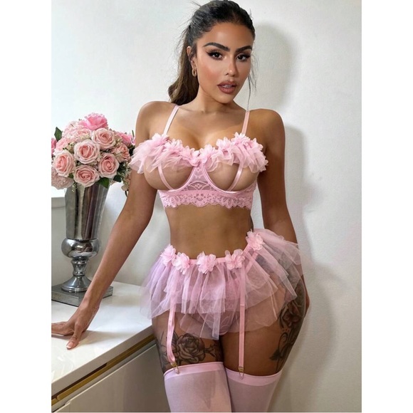 ❤️ NEW Floral Lace Underwire Garter Lingerie Set With 1pair Stocking - Picture 2 of 7